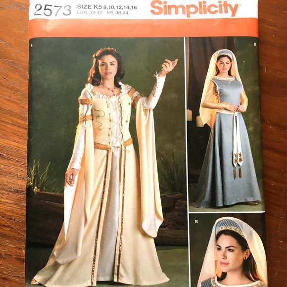 Simplicity 2573 Renaissance Gown, Hat, Veil Costume Pattern - Picture 2 of 4